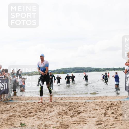 21.06.2026 - Viking Triathlon Michael Strokosch http://msf.ph/oto/9824319 21.06.2026 10:27:03 Schwimmen 7, 25, 176, 426, 547, 575 meine-sportfotos.de