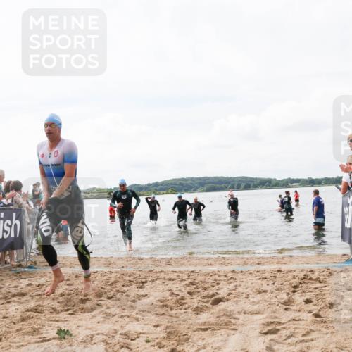 21.06.2026 - Viking Triathlon Michael Strokosch http://msf.ph/oto/9824321 21.06.2026 10:27:04 Schwimmen 7, 25, 176, 426, 547, 575 meine-sportfotos.de