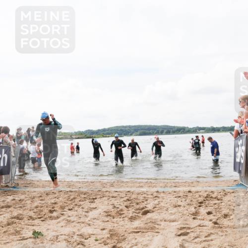 21.06.2026 - Viking Triathlon Michael Strokosch http://msf.ph/oto/9824325 21.06.2026 10:27:05 Schwimmen 7, 25, 176, 426, 547, 575 meine-sportfotos.de