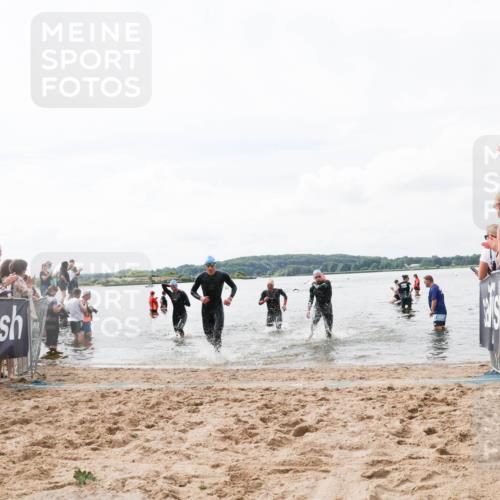 21.06.2026 - Viking Triathlon Michael Strokosch http://msf.ph/oto/9824331 21.06.2026 10:27:07 Schwimmen 7, 25, 176, 426, 547, 575 meine-sportfotos.de