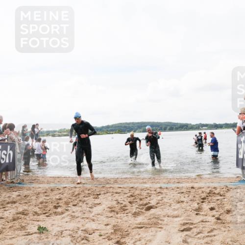 21.06.2026 - Viking Triathlon Michael Strokosch http://msf.ph/oto/9824334 21.06.2026 10:27:08 Schwimmen 7, 25, 176, 426, 547, 575 meine-sportfotos.de