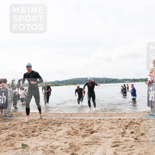 21.06.2026 - Viking Triathlon Michael Strokosch http://msf.ph/oto/9824336 21.06.2026 10:27:09 Schwimmen 7, 25, 176, 426, 547, 575 meine-sportfotos.de