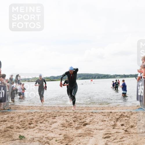 21.06.2026 - Viking Triathlon Michael Strokosch http://msf.ph/oto/9824339 21.06.2026 10:27:10 Schwimmen 7, 25, 426, 547, 575 meine-sportfotos.de