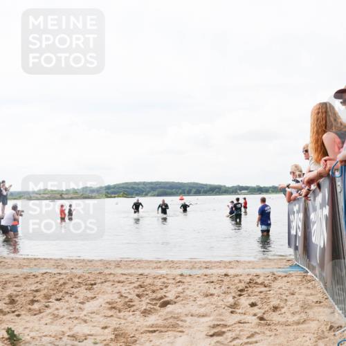 21.06.2026 - Viking Triathlon Michael Strokosch http://msf.ph/oto/9824357 21.06.2026 10:27:28 Schwimmen 669 meine-sportfotos.de