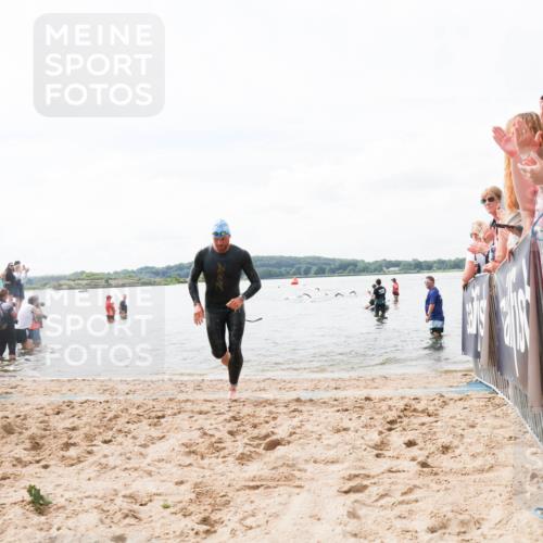21.06.2026 - Viking Triathlon Michael Strokosch http://msf.ph/oto/9824415 21.06.2026 10:27:47 Schwimmen 422, 626 meine-sportfotos.de