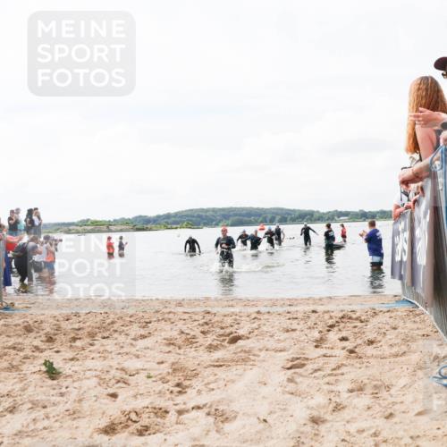21.06.2026 - Viking Triathlon Michael Strokosch http://msf.ph/oto/9824429 21.06.2026 10:28:02 Schwimmen 119, 565, 620 meine-sportfotos.de