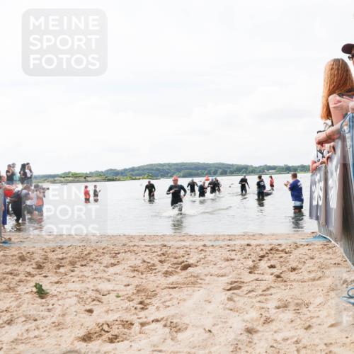 21.06.2026 - Viking Triathlon Michael Strokosch http://msf.ph/oto/9824430 21.06.2026 10:28:02 Schwimmen 119, 565, 620 meine-sportfotos.de
