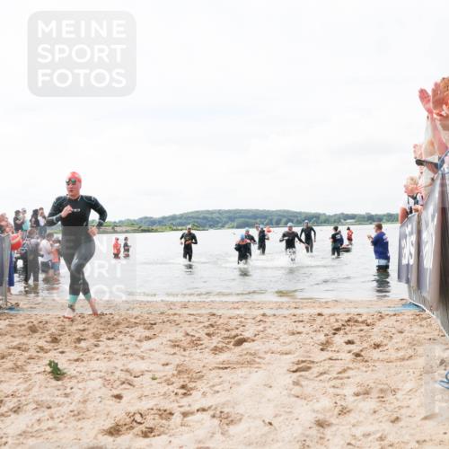 21.06.2026 - Viking Triathlon Michael Strokosch http://msf.ph/oto/9824440 21.06.2026 10:28:05 Schwimmen 19, 119, 371, 565, 620 meine-sportfotos.de