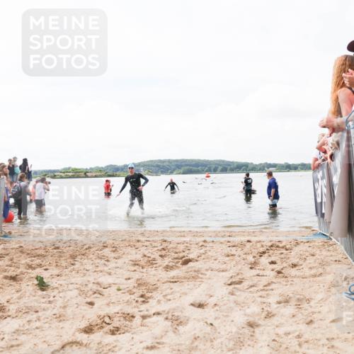 21.06.2026 - Viking Triathlon Michael Strokosch http://msf.ph/oto/9824646 21.06.2026 10:29:28 Schwimmen 65, 441, 643 meine-sportfotos.de