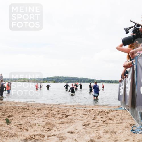 21.06.2026 - Viking Triathlon Michael Strokosch http://msf.ph/oto/9824959 21.06.2026 10:31:12 Schwimmen 454, 637, 665 meine-sportfotos.de