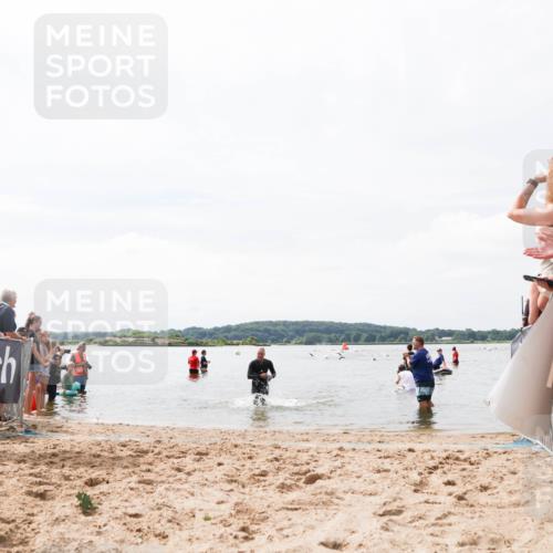 21.06.2026 - Viking Triathlon Michael Strokosch http://msf.ph/oto/9825157 21.06.2026 10:32:24 Schwimmen 13, 145 meine-sportfotos.de