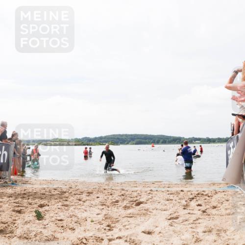 21.06.2026 - Viking Triathlon Michael Strokosch http://msf.ph/oto/9825159 21.06.2026 10:32:25 Schwimmen 13, 145 meine-sportfotos.de