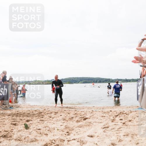 21.06.2026 - Viking Triathlon Michael Strokosch http://msf.ph/oto/9825165 21.06.2026 10:32:27 Schwimmen 13, 145 meine-sportfotos.de