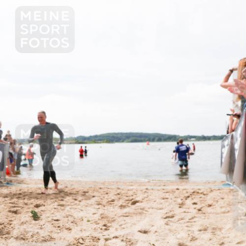21.06.2026 - Viking Triathlon Michael Strokosch http://msf.ph/oto/9825168 21.06.2026 10:32:28 Schwimmen 13 meine-sportfotos.de