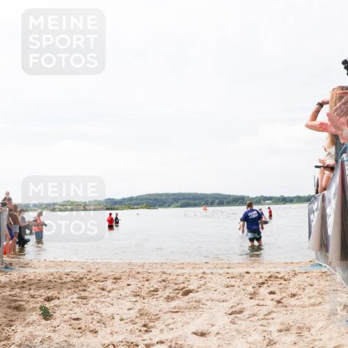21.06.2026 - Viking Triathlon Michael Strokosch http://msf.ph/oto/9825170 21.06.2026 10:32:28 Schwimmen 13 meine-sportfotos.de