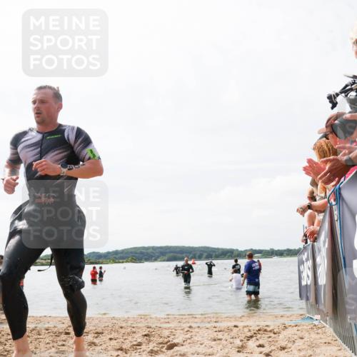 21.06.2026 - Viking Triathlon Michael Strokosch http://msf.ph/oto/9825320 21.06.2026 10:33:28 Schwimmen 109, 238, 446 meine-sportfotos.de