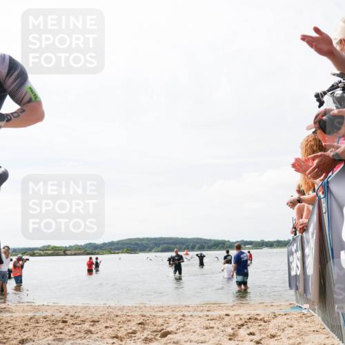 21.06.2026 - Viking Triathlon Michael Strokosch http://msf.ph/oto/9825321 21.06.2026 10:33:28 Schwimmen 109, 238, 446 meine-sportfotos.de