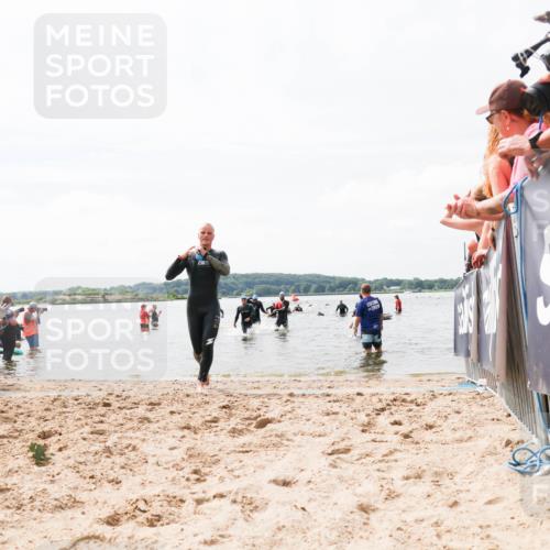 21.06.2026 - Viking Triathlon Michael Strokosch http://msf.ph/oto/9825348 21.06.2026 10:33:37 Schwimmen 392, 446 meine-sportfotos.de