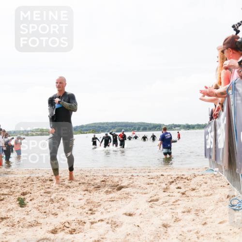 21.06.2026 - Viking Triathlon Michael Strokosch http://msf.ph/oto/9825351 21.06.2026 10:33:38 Schwimmen 392, 446 meine-sportfotos.de