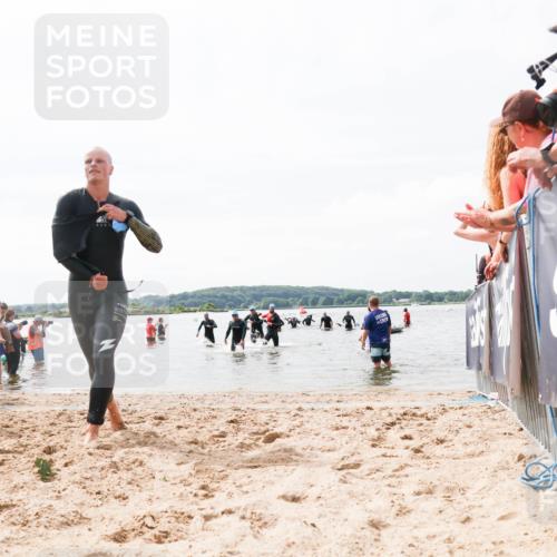 21.06.2026 - Viking Triathlon Michael Strokosch http://msf.ph/oto/9825352 21.06.2026 10:33:38 Schwimmen 392, 446 meine-sportfotos.de