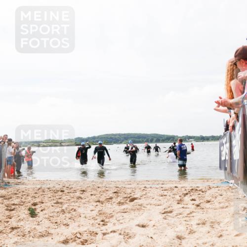 21.06.2026 - Viking Triathlon Michael Strokosch http://msf.ph/oto/9825365 21.06.2026 10:33:43 Schwimmen 62, 180, 392, 446, 537 meine-sportfotos.de