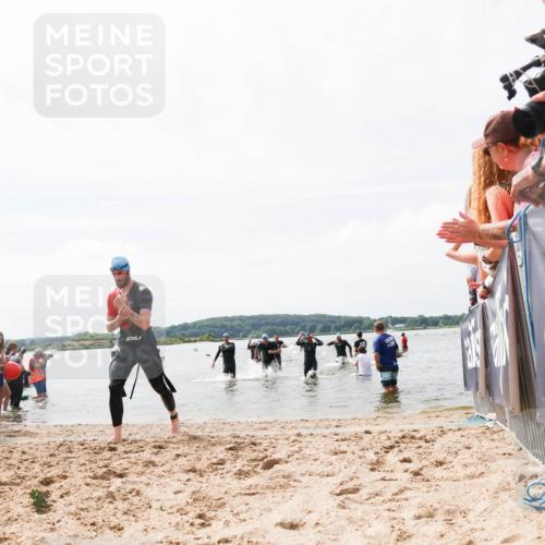 21.06.2026 - Viking Triathlon Michael Strokosch http://msf.ph/oto/9825390 21.06.2026 10:33:51 Schwimmen 28, 62, 180, 249, 392, 410, 524, 537 meine-sportfotos.de