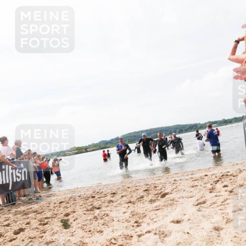 21.06.2026 - Viking Triathlon Michael Strokosch http://msf.ph/oto/9825401 21.06.2026 10:33:55 Schwimmen 28, 249, 265, 410, 524, 537 meine-sportfotos.de