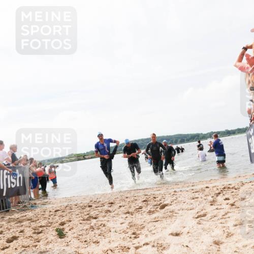 21.06.2026 - Viking Triathlon Michael Strokosch http://msf.ph/oto/9825405 21.06.2026 10:33:56 Schwimmen 28, 249, 265, 410, 524, 537 meine-sportfotos.de