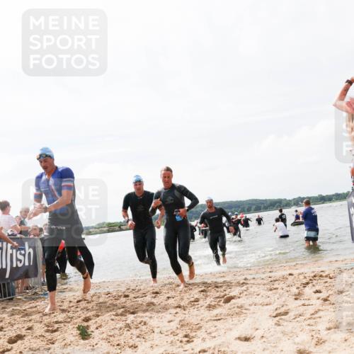 21.06.2026 - Viking Triathlon Michael Strokosch http://msf.ph/oto/9825410 21.06.2026 10:33:58 Schwimmen 28, 249, 265, 343, 410, 524 meine-sportfotos.de