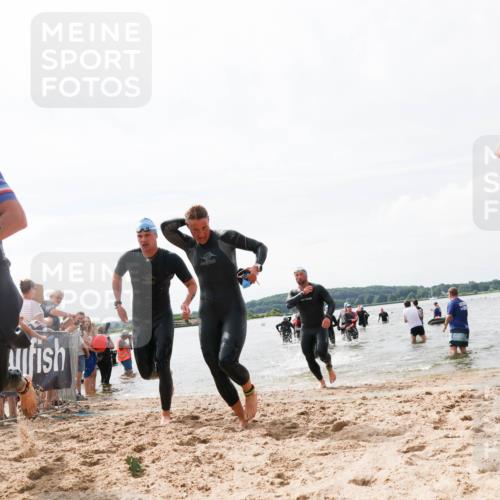 21.06.2026 - Viking Triathlon Michael Strokosch http://msf.ph/oto/9825412 21.06.2026 10:33:58 Schwimmen 28, 249, 265, 343, 410, 524 meine-sportfotos.de