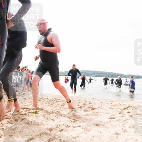 21.06.2026 - Viking Triathlon Michael Strokosch http://msf.ph/oto/9825461 21.06.2026 10:34:14 Schwimmen 47, 102, 154, 221, 432, 462, 627, 660, 664 meine-sportfotos.de