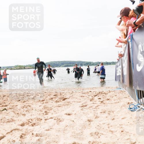 21.06.2026 - Viking Triathlon Michael Strokosch http://msf.ph/oto/9825496 21.06.2026 10:34:26 Schwimmen 30, 47, 90, 170, 576, 627 meine-sportfotos.de