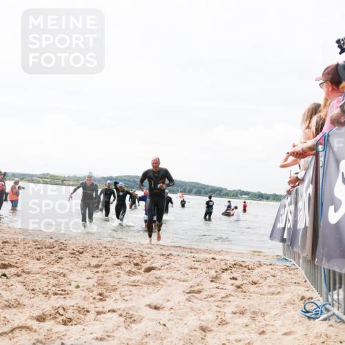 21.06.2026 - Viking Triathlon Michael Strokosch http://msf.ph/oto/9825576 21.06.2026 10:34:53 Schwimmen 26, 51, 82, 118, 161, 199, 255, 386, 440, 536 meine-sportfotos.de