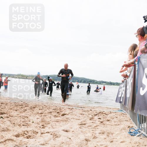21.06.2026 - Viking Triathlon Michael Strokosch http://msf.ph/oto/9825577 21.06.2026 10:34:53 Schwimmen 26, 51, 82, 118, 161, 199, 255, 386, 440, 536 meine-sportfotos.de