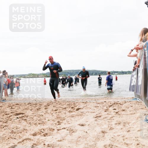 21.06.2026 - Viking Triathlon Michael Strokosch http://msf.ph/oto/9825667 21.06.2026 10:35:23 Schwimmen 73, 100, 136, 194, 380, 490, 568, 623 meine-sportfotos.de