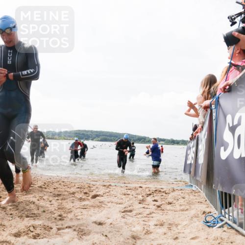 21.06.2026 - Viking Triathlon Michael Strokosch http://msf.ph/oto/9825700 21.06.2026 10:35:34 Schwimmen 49, 136, 194, 226, 242, 311, 332, 380, 430, 490, 501, 551 meine-sportfotos.de