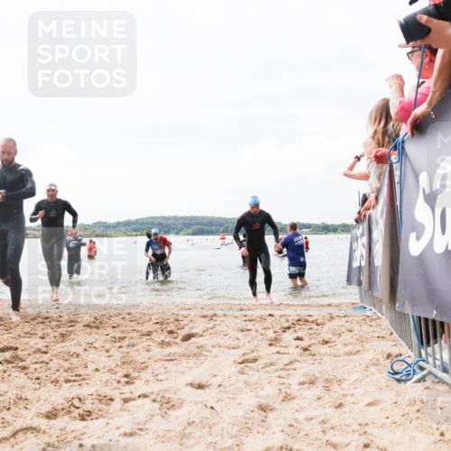 21.06.2026 - Viking Triathlon Michael Strokosch http://msf.ph/oto/9825704 21.06.2026 10:35:35 Schwimmen 49, 136, 194, 226, 242, 311, 332, 380, 430, 501, 551 meine-sportfotos.de