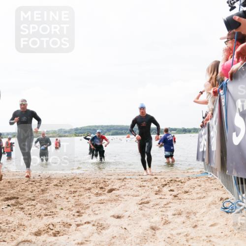 21.06.2026 - Viking Triathlon Michael Strokosch http://msf.ph/oto/9825706 21.06.2026 10:35:36 Schwimmen 49, 136, 194, 226, 242, 311, 332, 380, 430, 501, 551 meine-sportfotos.de