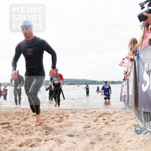 21.06.2026 - Viking Triathlon Michael Strokosch http://msf.ph/oto/9825712 21.06.2026 10:35:38 Schwimmen 49, 136, 226, 242, 311, 332, 380, 430, 501, 551 meine-sportfotos.de