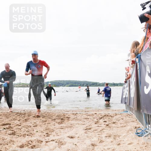 21.06.2026 - Viking Triathlon Michael Strokosch http://msf.ph/oto/9825715 21.06.2026 10:35:39 Schwimmen 49, 226, 242, 311, 332, 430, 501, 551 meine-sportfotos.de