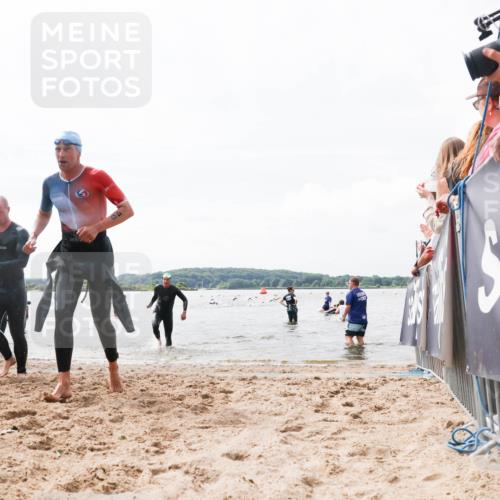 21.06.2026 - Viking Triathlon Michael Strokosch http://msf.ph/oto/9825716 21.06.2026 10:35:39 Schwimmen 49, 226, 242, 311, 332, 430, 501, 551 meine-sportfotos.de