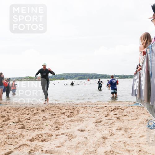 21.06.2026 - Viking Triathlon Michael Strokosch http://msf.ph/oto/9825722 21.06.2026 10:35:41 Schwimmen 49, 226, 311, 332, 501, 551 meine-sportfotos.de