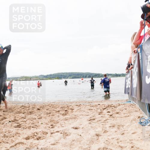 21.06.2026 - Viking Triathlon Michael Strokosch http://msf.ph/oto/9825726 21.06.2026 10:35:43 Schwimmen 49, 226, 332 meine-sportfotos.de