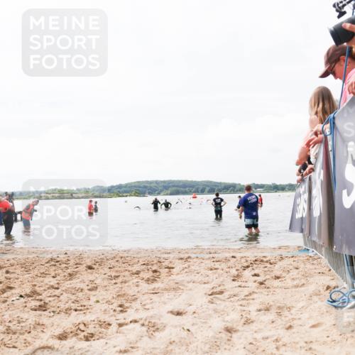 21.06.2026 - Viking Triathlon Michael Strokosch http://msf.ph/oto/9825730 21.06.2026 10:35:44 Schwimmen 49, 226, 332 meine-sportfotos.de