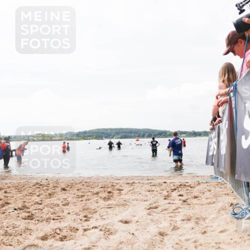 21.06.2026 - Viking Triathlon Michael Strokosch http://msf.ph/oto/9825732 21.06.2026 10:35:45 Schwimmen 226, 332 meine-sportfotos.de