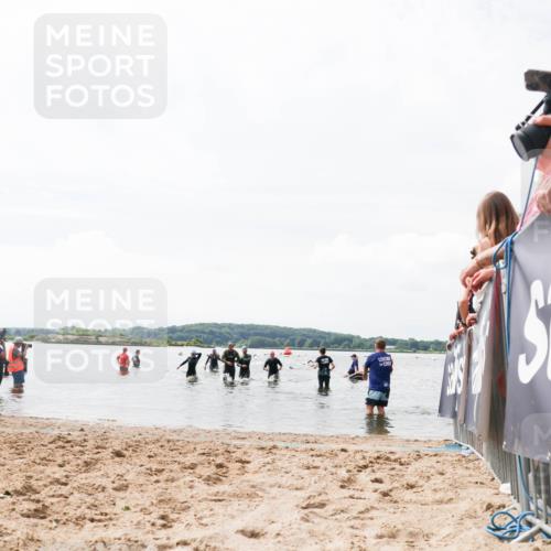 21.06.2026 - Viking Triathlon Michael Strokosch http://msf.ph/oto/9825750 21.06.2026 10:35:54 Schwimmen 137, 472, 651 meine-sportfotos.de