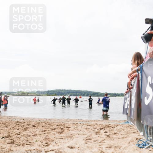 21.06.2026 - Viking Triathlon Michael Strokosch http://msf.ph/oto/9825751 21.06.2026 10:35:54 Schwimmen 137, 472, 651 meine-sportfotos.de