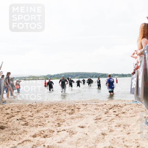 21.06.2026 - Viking Triathlon Michael Strokosch http://msf.ph/oto/9825786 21.06.2026 10:36:06 Schwimmen 20, 137, 200, 202, 360, 472, 530, 651 meine-sportfotos.de