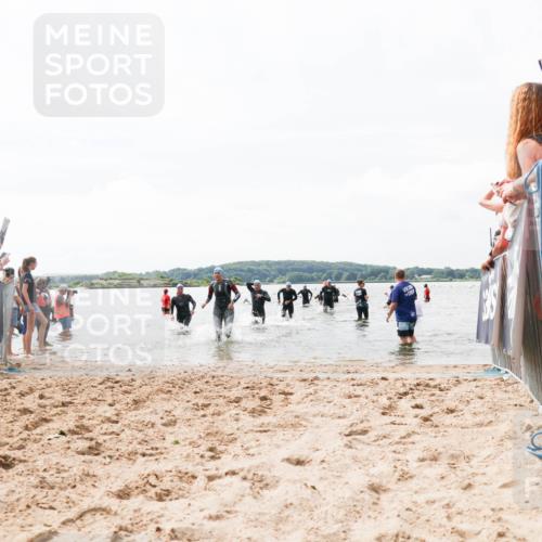 21.06.2026 - Viking Triathlon Michael Strokosch http://msf.ph/oto/9825787 21.06.2026 10:36:06 Schwimmen 20, 137, 200, 202, 360, 472, 530, 651 meine-sportfotos.de
