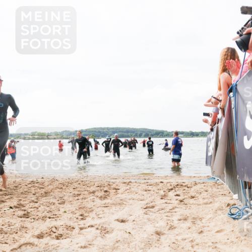 21.06.2026 - Viking Triathlon Michael Strokosch http://msf.ph/oto/9825836 21.06.2026 10:36:22 Schwimmen 16, 113, 205, 323, 556, 560, 656 meine-sportfotos.de